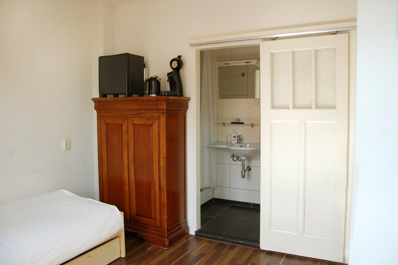 Ensche-Day Inn Енсхеде Екстериор снимка